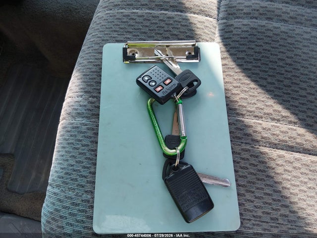 45744006 :رقم المزاد ، 2FTDF07W9VCA79369 vin ، 1997 Ford F-150 Lariat/xl/xlt مزاد بيع