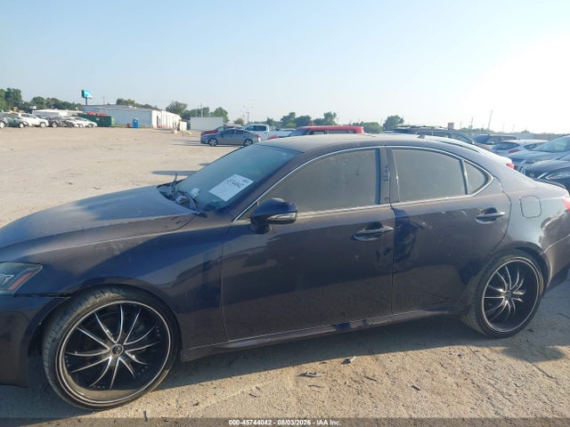 45744042 :رقم المزاد ، JTHBF5C22B5151668 vin ، 2011 Lexus Is 250 مزاد بيع
