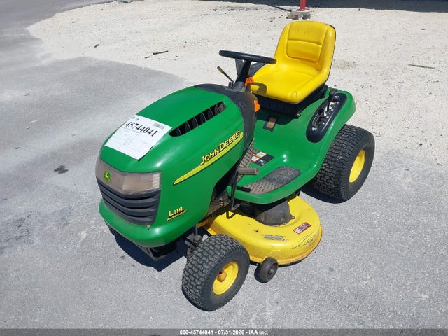 2005 John Deere L118-42 მანქანა იყიდება აუქციონზე, vin: GXL118B070691, აუქციონის ნომერი: 45744041