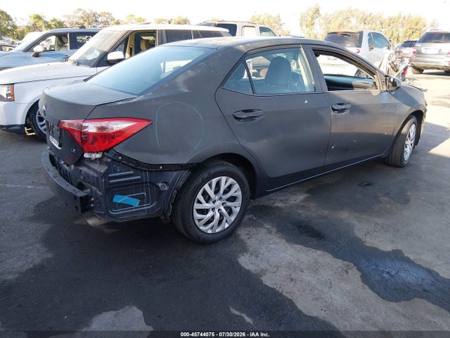 Toyota COROLLA LE 2017 5YFBURHE7HP728465 Image 4