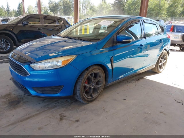 Ford FOCUS SE 2016 1FADP3K28GL255006 Image 2