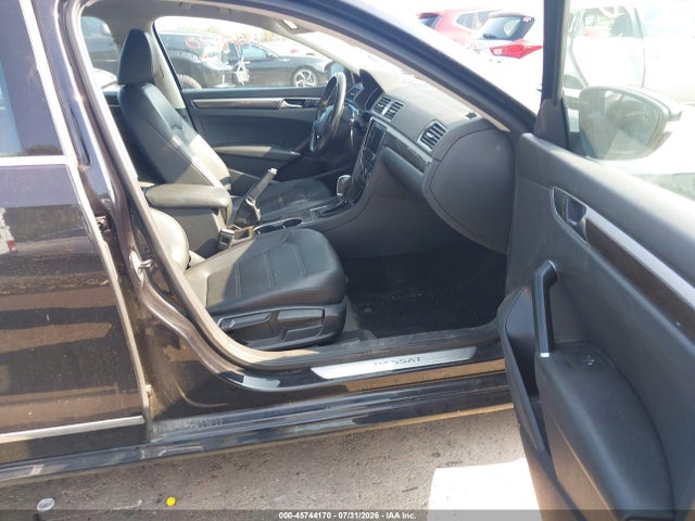 Продажа на аукционе авто 2017 Volkswagen Passat 1.8t Se, vin: 1VWGT7A36HC012815, номер лота: 45744170