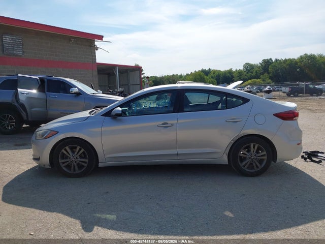 Продаж на аукціоні авто 2018 Hyundai Elantra Sel, vin: 5NPD84LF5JH238335, номер лоту: 45744187