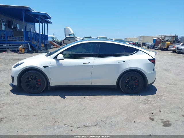 Продаж на аукціоні авто 2021 Tesla Model Y Long Range Dual Motor All-wheel Drive, vin: 5YJYGAEE8MF194275, номер лоту: 45744188