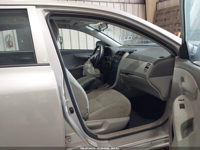 45744215 :رقم المزاد ، 2T1BU4EE5AC377536 vin ، 2010 Toyota Corolla Le مزاد بيع