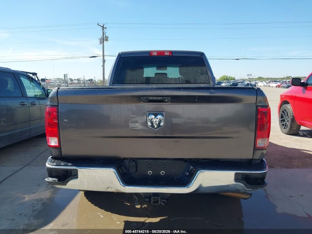 1C6RR6FT5KS674872 RAM 1500 Classic Tradesman 4x2 6&#039;4 Box