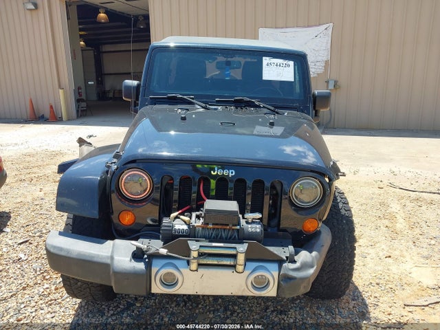 2013 Jeep Wrangler Unlimited Sahara მანქანა იყიდება აუქციონზე, vin: 1C4BJWEG2DL569984, აუქციონის ნომერი: 45744220