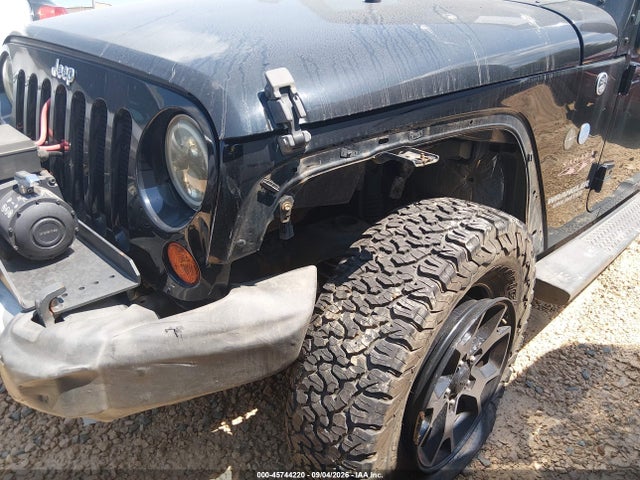 2013 Jeep Wrangler Unlimited Sahara მანქანა იყიდება აუქციონზე, vin: 1C4BJWEG2DL569984, აუქციონის ნომერი: 45744220