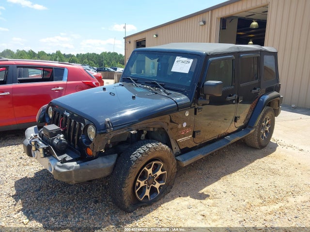 2013 Jeep Wrangler Unlimited Sahara მანქანა იყიდება აუქციონზე, vin: 1C4BJWEG2DL569984, აუქციონის ნომერი: 45744220