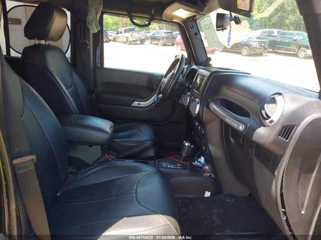2013 Jeep Wrangler Unlimited Sahara მანქანა იყიდება აუქციონზე, vin: 1C4BJWEG2DL569984, აუქციონის ნომერი: 45744220