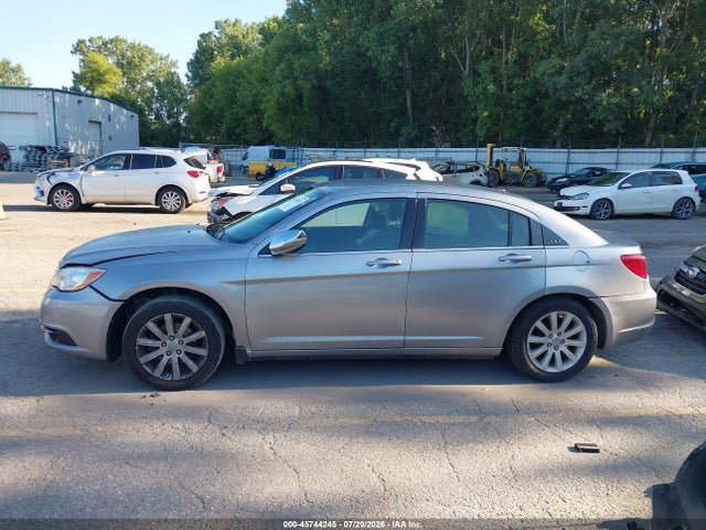 Продаж на аукціоні авто 2013 Chrysler 200 Touring, vin: 1C3CCBBB9DN509810, номер лоту: 45744245