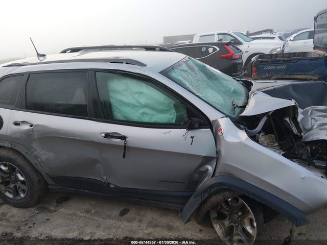 2019 Jeep Cherokee Trailhawk 4x4 მანქანა იყიდება აუქციონზე, vin: 1C4PJMBX1KD147050, აუქციონის ნომერი: 45744257