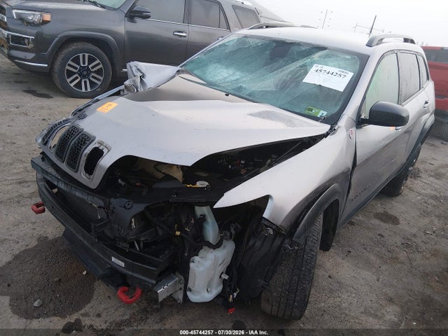 2019 Jeep Cherokee Trailhawk 4x4 მანქანა იყიდება აუქციონზე, vin: 1C4PJMBX1KD147050, აუქციონის ნომერი: 45744257