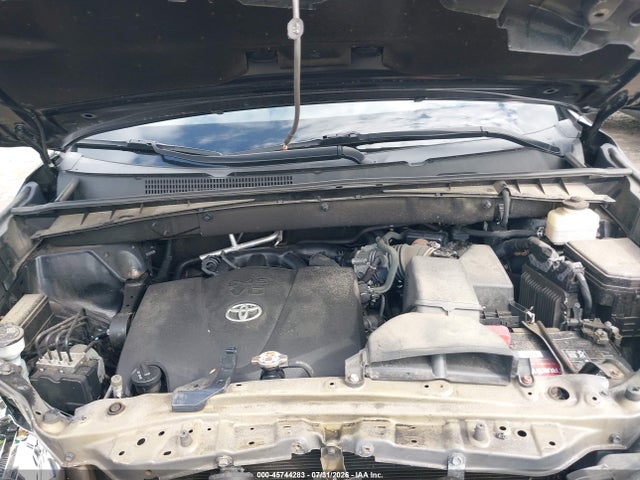 Toyota Highlander Le Plus 2018 5TDBZRFH8JS803704 Image 10