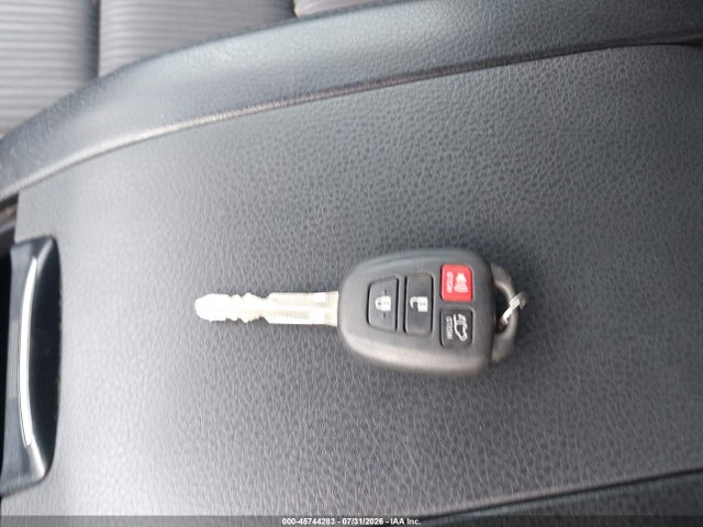 Toyota Highlander Le Plus 2018 5TDBZRFH8JS803704 Image 11