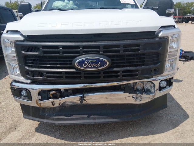 1FT8W3BT7SEC93380 Ford F-350 Xl