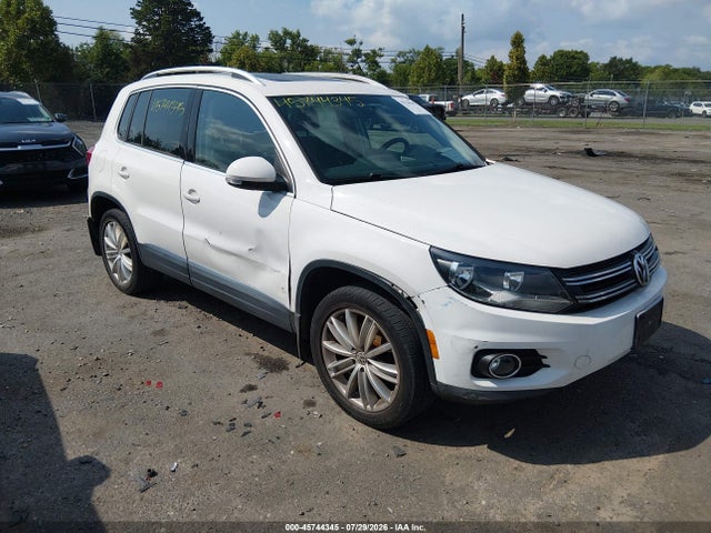 2013 Volkswagen Tiguan Se მანქანა იყიდება აუქციონზე, vin: WVGBV3AXXDW610106, აუქციონის ნომერი: 45744345