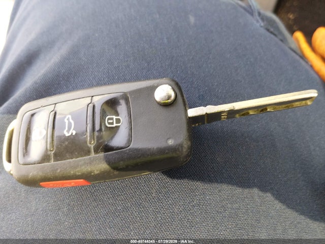 2013 Volkswagen Tiguan Se მანქანა იყიდება აუქციონზე, vin: WVGBV3AXXDW610106, აუქციონის ნომერი: 45744345