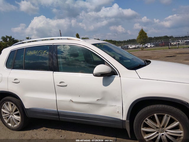 2013 Volkswagen Tiguan Se მანქანა იყიდება აუქციონზე, vin: WVGBV3AXXDW610106, აუქციონის ნომერი: 45744345