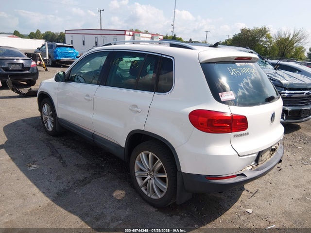 2013 Volkswagen Tiguan Se მანქანა იყიდება აუქციონზე, vin: WVGBV3AXXDW610106, აუქციონის ნომერი: 45744345