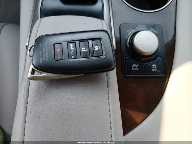 45744440 :رقم المزاد ، 2T2BGMCA0HC012730 vin ، 2017 Lexus Rx 450h مزاد بيع