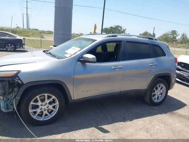 2016 Jeep Cherokee Latitude მანქანა იყიდება აუქციონზე, vin: 1C4PJLCB1GW355907, აუქციონის ნომერი: 45744442