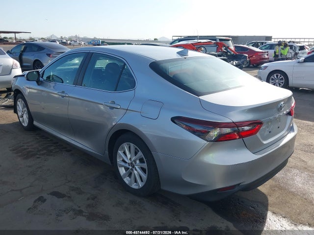 Toyota CAMRY LE 2024 4T1C11AK9RU908142 Image 3