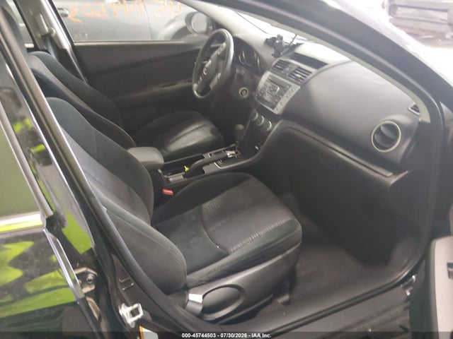 2010 Mazda Mazda6 I Sport მანქანა იყიდება აუქციონზე, vin: 1YVHZ8BH8A5M50553, აუქციონის ნომერი: 45744503