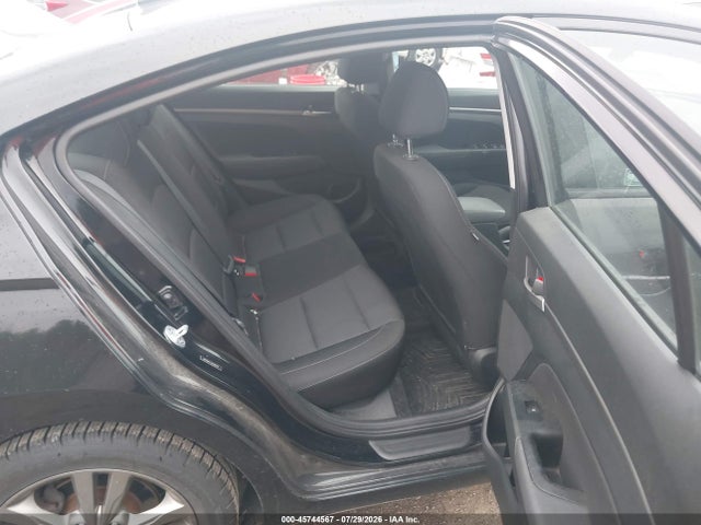 5NPD84LF3JH396219 Hyundai ELANTRA SEL