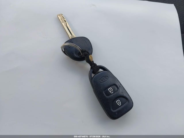 2011 Kia Sorento Lx მანქანა იყიდება აუქციონზე, vin: 5XYKTCA13BG143577, აუქციონის ნომერი: 45744576