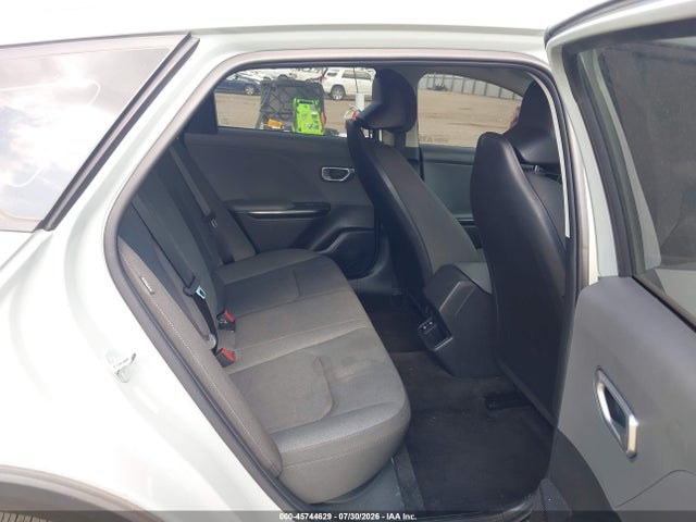 2025 Kia K4 Lxs მანქანა იყიდება აუქციონზე, vin: 3KPFT4DE0SE105811, აუქციონის ნომერი: 45744629