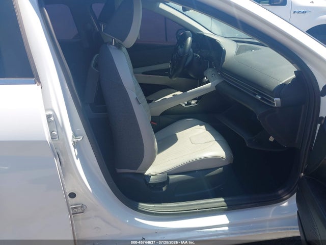 5NPLP4AGXNH078808 Hyundai Elantra Limited