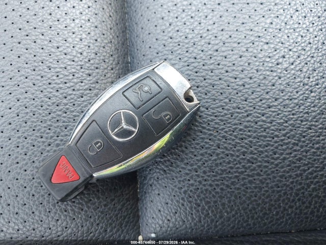 2011 Mercedes-benz C 300 Luxury 4matic/sport 4matic მანქანა იყიდება აუქციონზე, vin: WDDGF8BB3BR145824, აუქციონის ნომერი: 45744650