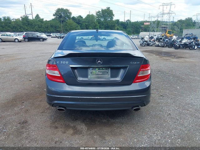 2011 Mercedes-benz C 300 Luxury 4matic/sport 4matic მანქანა იყიდება აუქციონზე, vin: WDDGF8BB3BR145824, აუქციონის ნომერი: 45744650
