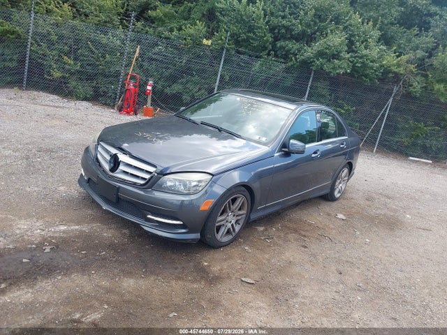 2011 Mercedes-benz C 300 Luxury 4matic/sport 4matic მანქანა იყიდება აუქციონზე, vin: WDDGF8BB3BR145824, აუქციონის ნომერი: 45744650
