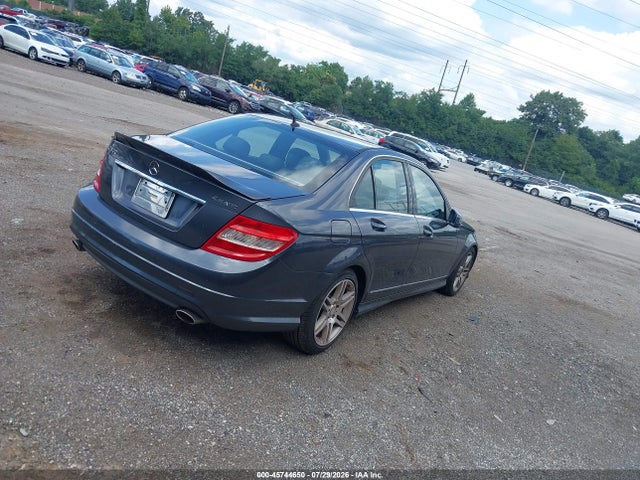 2011 Mercedes-benz C 300 Luxury 4matic/sport 4matic მანქანა იყიდება აუქციონზე, vin: WDDGF8BB3BR145824, აუქციონის ნომერი: 45744650