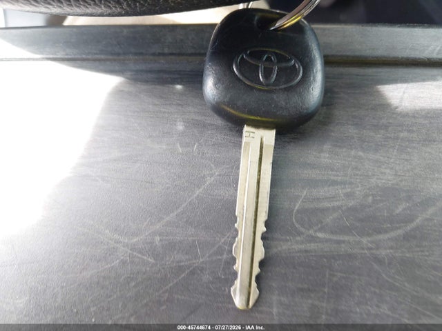 5YFBURHE7FP263151 Toyota COROLLA L