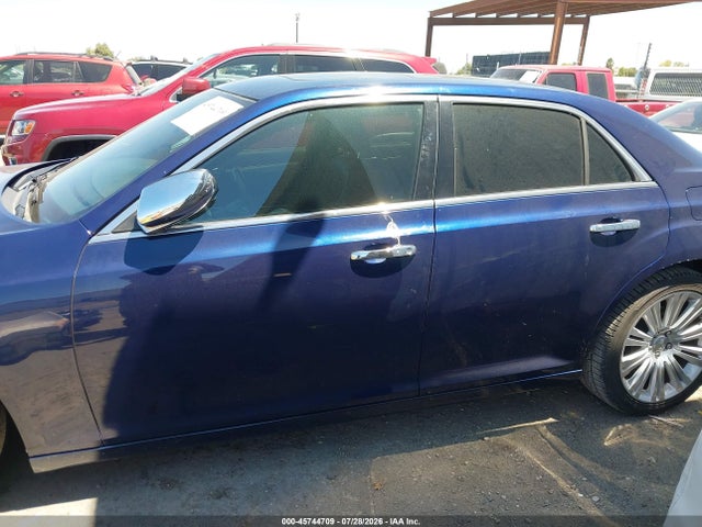 Chrysler 300C 2014 2C3CCAET3EH100789 Image 14