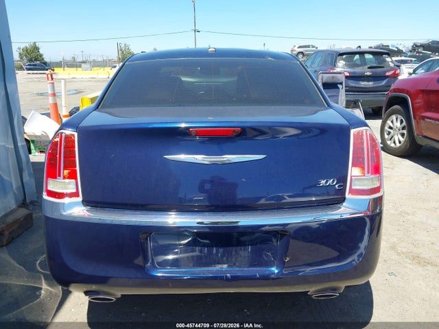 Chrysler 300C 2014 2C3CCAET3EH100789 Image 16