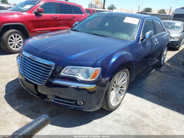 Chrysler 300C 2014 2C3CCAET3EH100789 Image 2