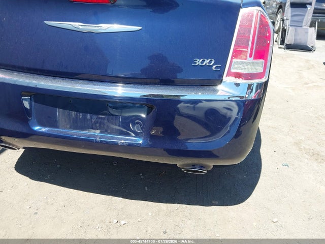 Chrysler 300C 2014 2C3CCAET3EH100789 Image 6