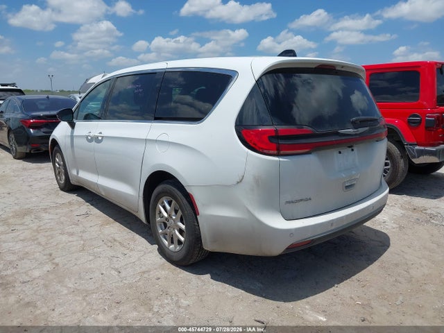 2026 Chrysler Pacifica Select მანქანა იყიდება აუქციონზე, vin: 2C4RC1BG9TR179213, აუქციონის ნომერი: 45744729