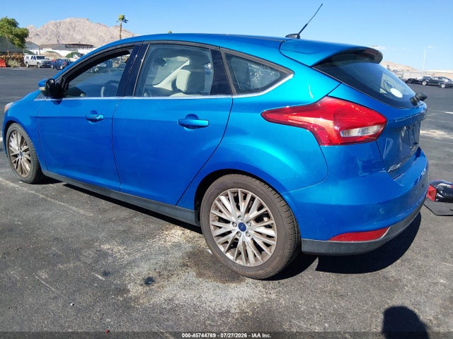 Ford Focus Titanium 2016 1FADP3N29GL335507 Image 3