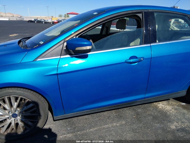 Ford Focus Titanium 2016 1FADP3N29GL335507 Image 6