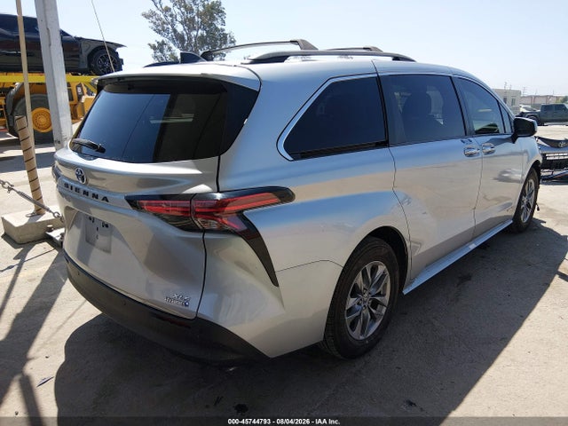 Toyota SIENNA XLE 2021 5TDJRKEC1MS006255 Image 4