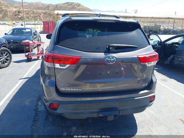 Toyota Highlander Xle 2018 5TDKZRFH9JS549520 Image 16