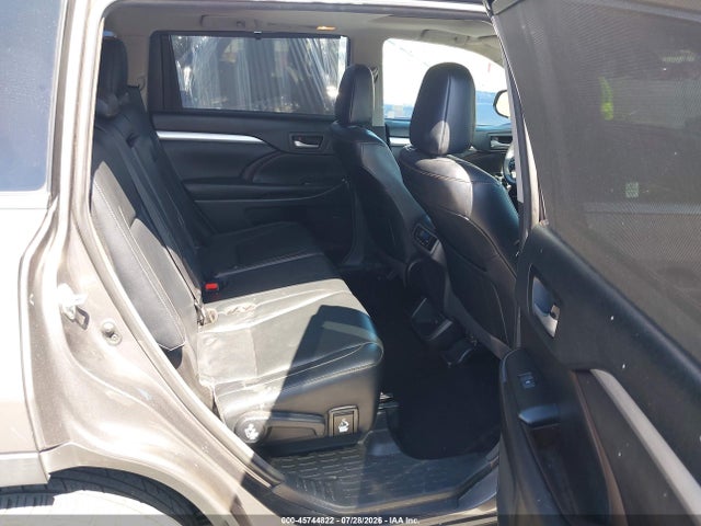 Toyota Highlander Xle 2018 5TDKZRFH9JS549520 Image 8