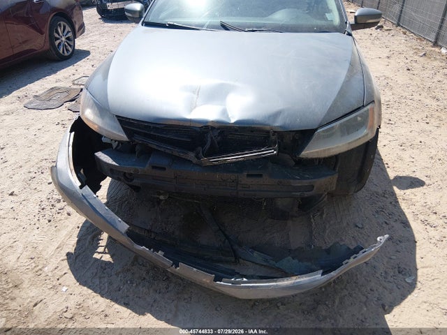 45744833 :رقم المزاد ، 3VWD07AJ5EM209155 vin ، 2014 Volkswagen Jetta 1.8t Se مزاد بيع