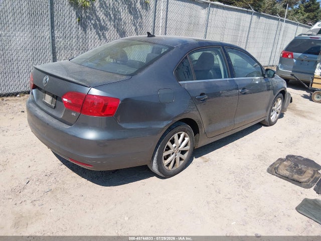45744833 :رقم المزاد ، 3VWD07AJ5EM209155 vin ، 2014 Volkswagen Jetta 1.8t Se مزاد بيع