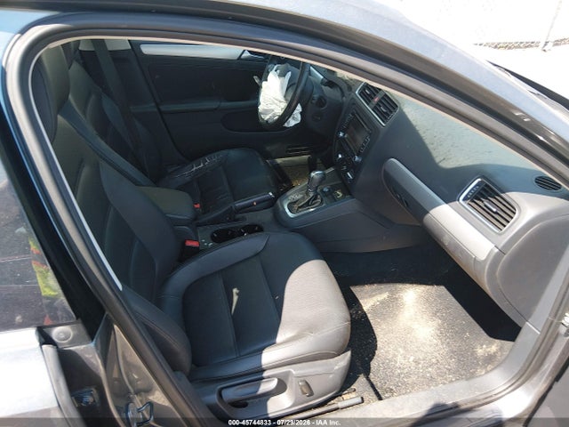 45744833 :رقم المزاد ، 3VWD07AJ5EM209155 vin ، 2014 Volkswagen Jetta 1.8t Se مزاد بيع
